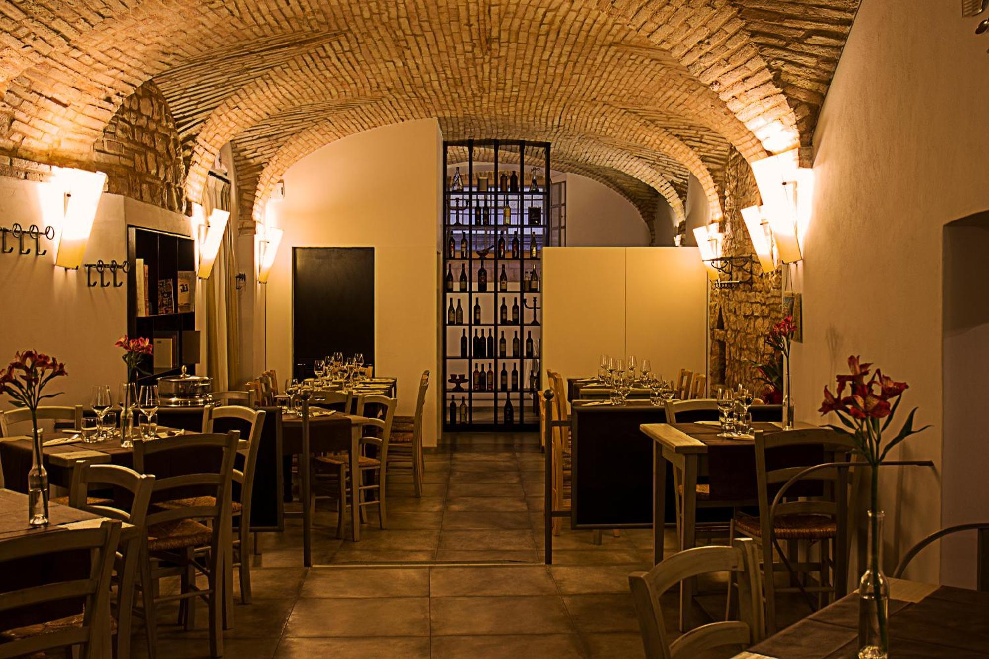 Hotel Le Mura Foligno Bagian luar foto