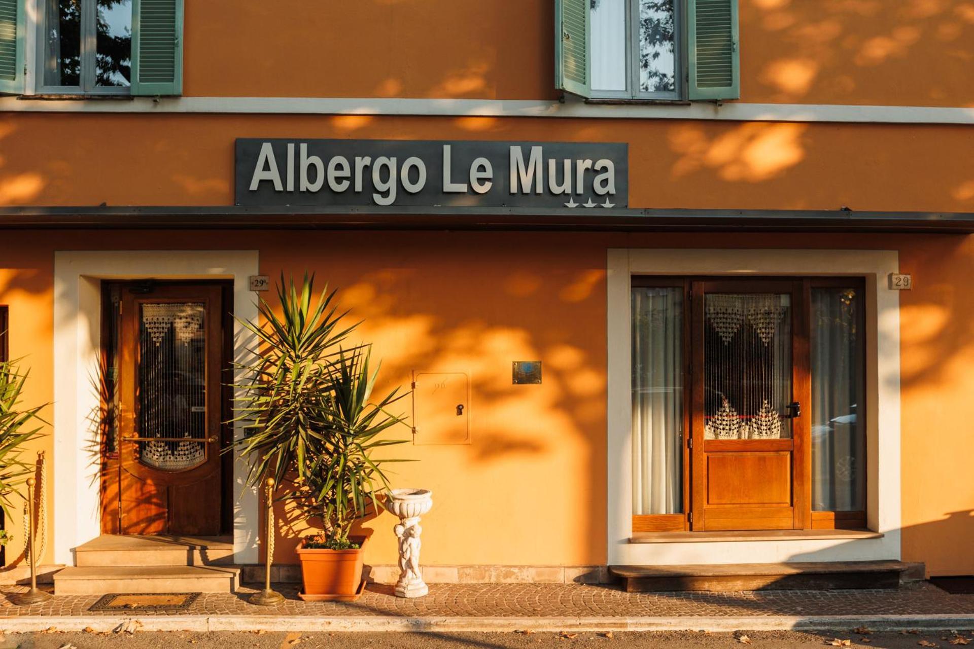 Hotel Le Mura Foligno Bagian luar foto