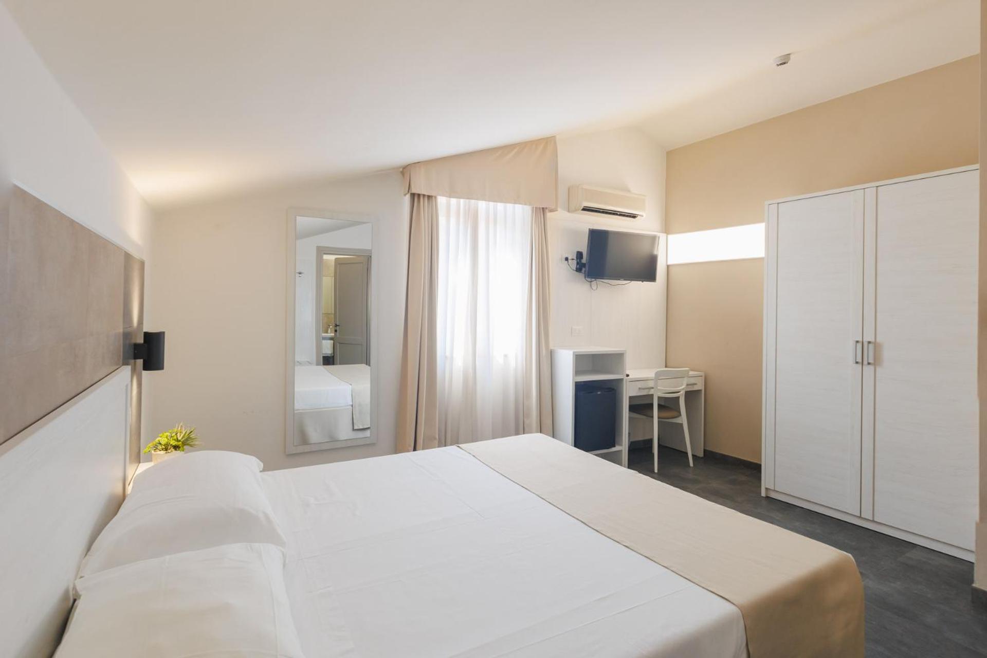 Hotel Le Mura Foligno Bagian luar foto