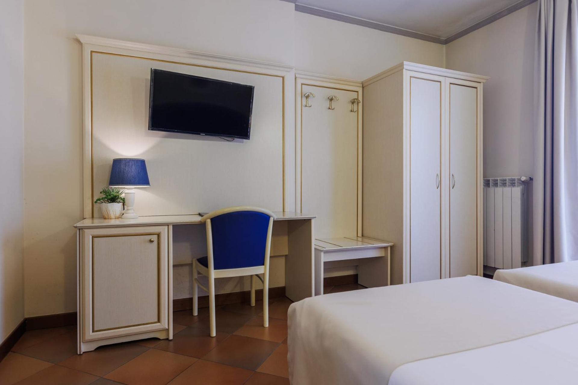 Hotel Le Mura Foligno Bagian luar foto